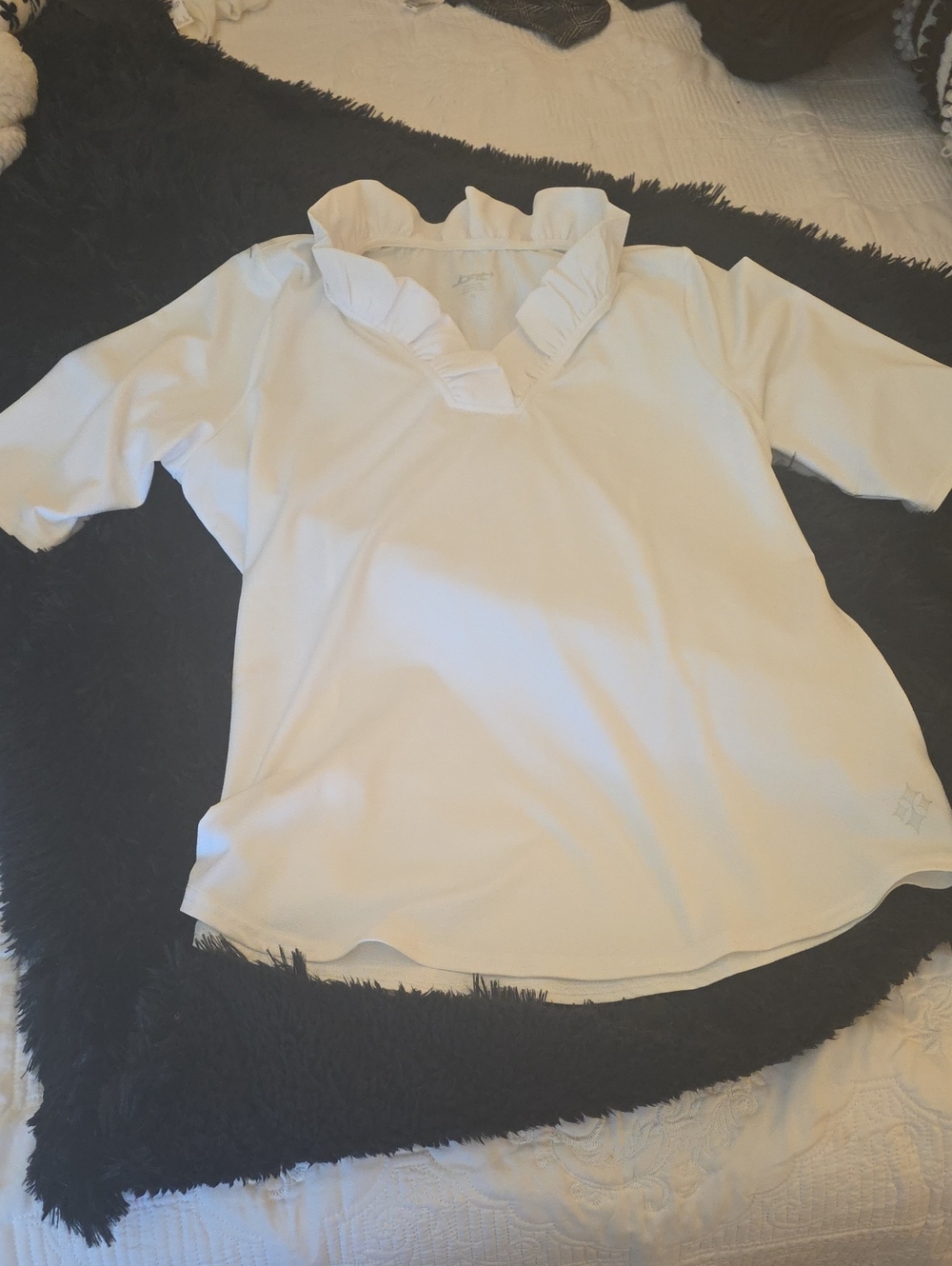 Jofit White Ruffle V-Neck Golf Top